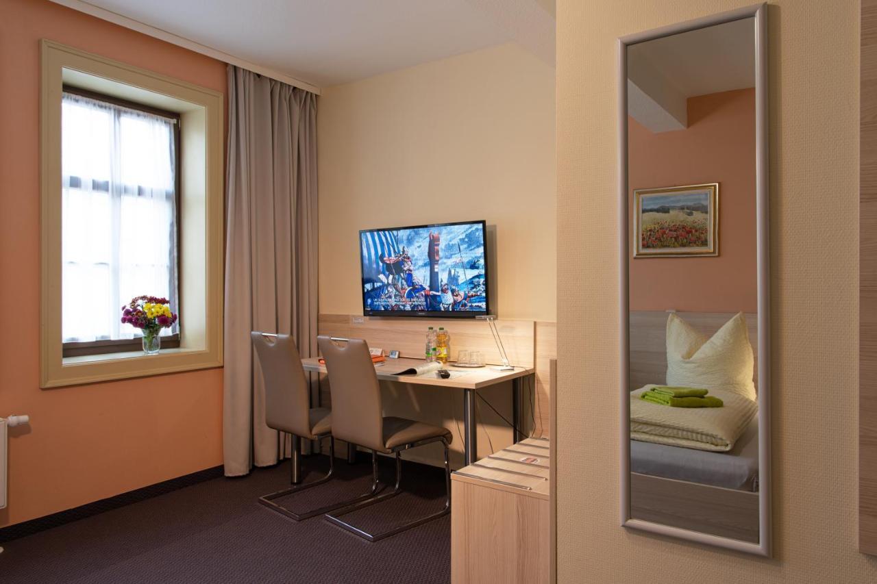 Pension-Café-Libelle Elxleben bei Arnstadt Extérieur photo